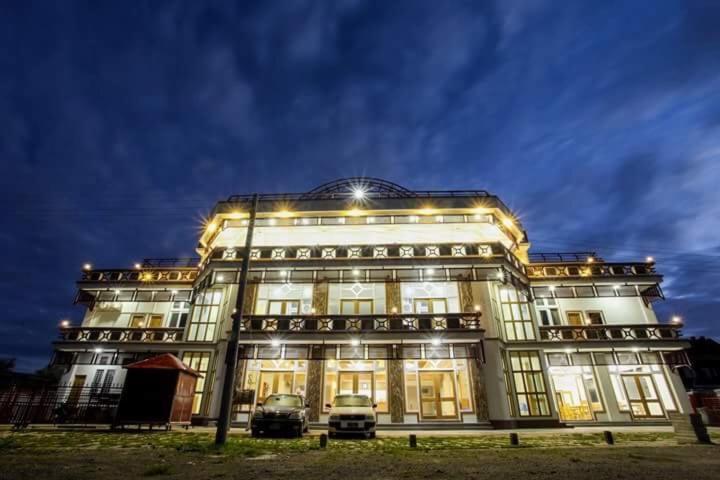 Five One Star Hotel Nyaung Shwe Eksteriør bilde