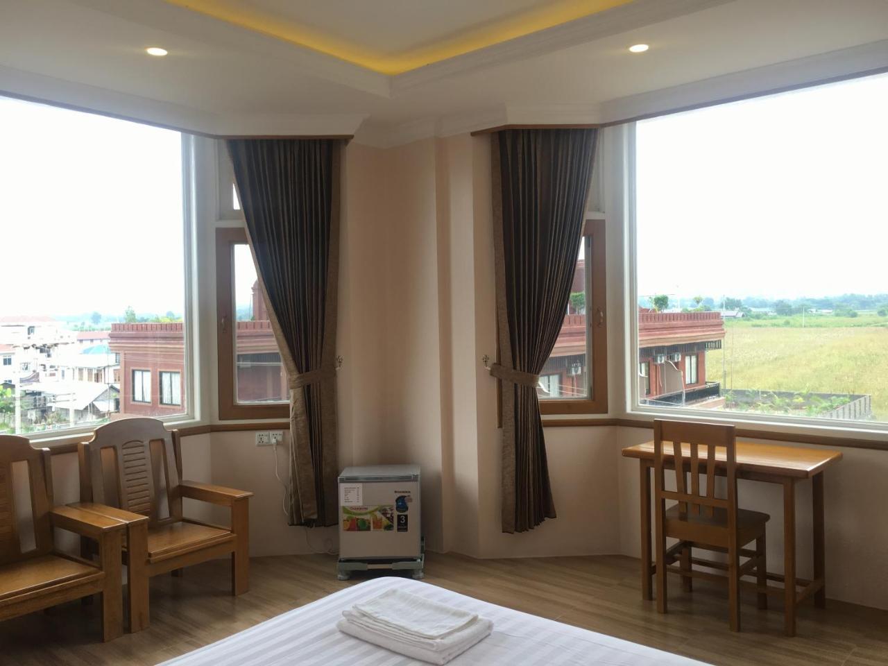 Five One Star Hotel Nyaung Shwe Eksteriør bilde